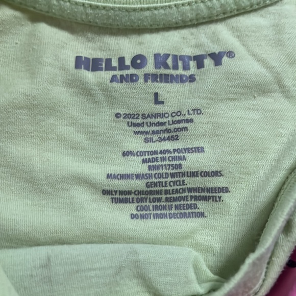 Hello Kitty & Friends Crop tshirt 💫 ⭐️ - Picture 4 of 4